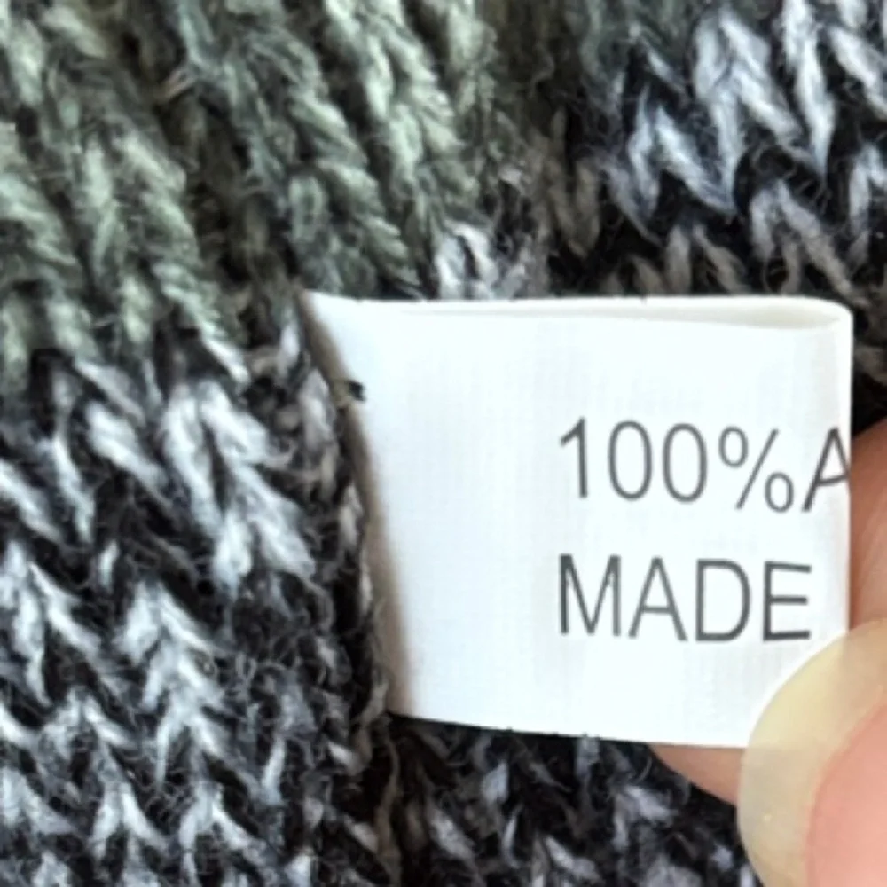 “Raiders” Gray and Black Pom-Pom Beanie.  EUC‎